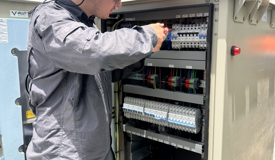 64088494-956D-4BDE-8B30-9238F55A1AD5